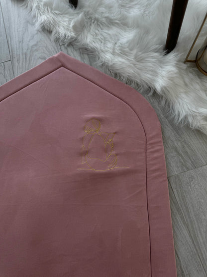 Prayer mat with Embroidery | سجادة صلاة مع تطريز